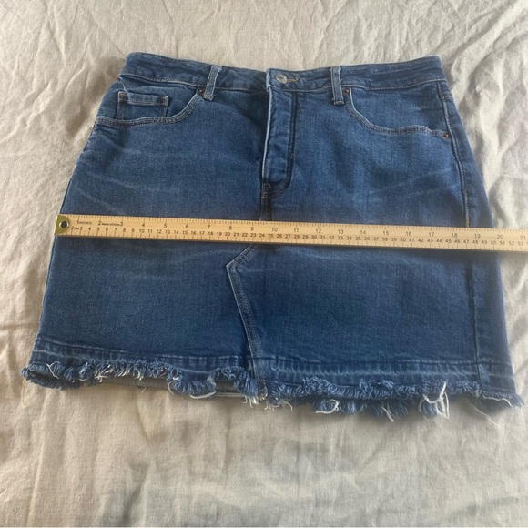 Old Navy Women’s Denim Skirt High Rise Secret Smooth Pockets Size 12 Dark Wash - Picture 8 of 14